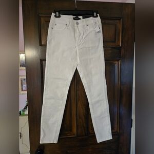 Tahari Mid Rise Skinny Jeans Stretchy